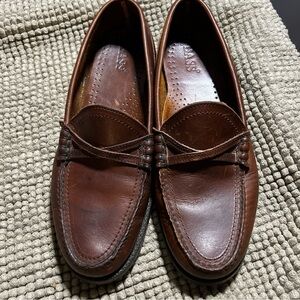 Bass Brown Leather Penny Loafers Timeless Slip-Ons